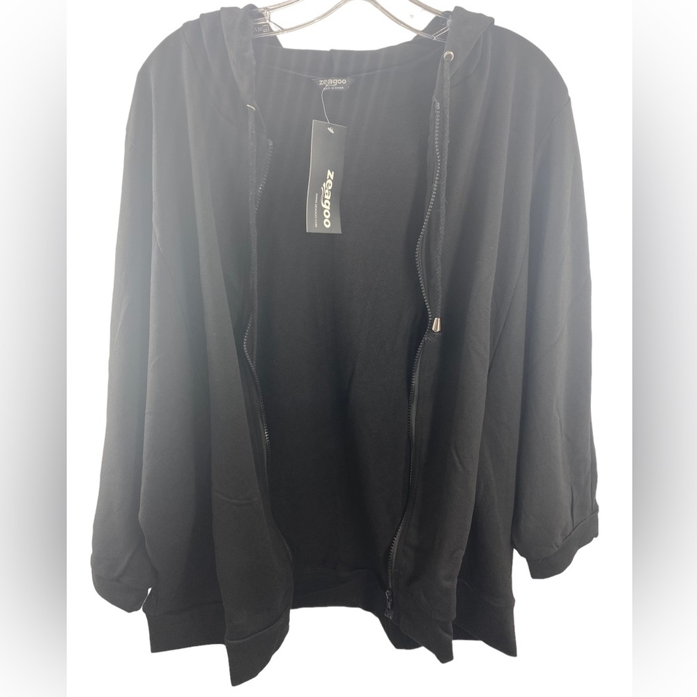 NWT Women plus size black hooded cape style jacket with zipper and 2 pockets